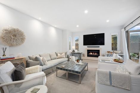 Photo of property in 1/13 Milford Road, Milford, Auckland, 0620