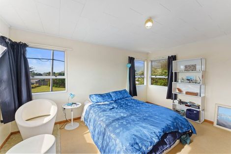 Photo of property in 98 Field Way, Waikanae Beach, Waikanae, 5036