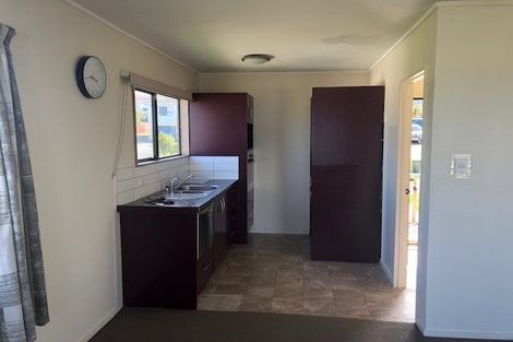 Photo of property in 15 Ngatira Place, Snells Beach, 0920