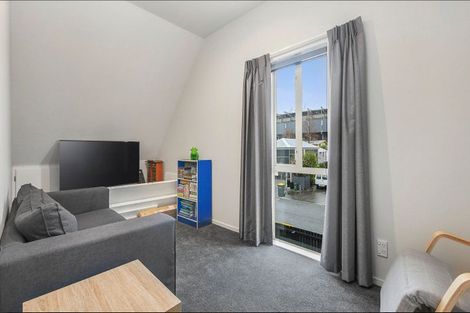 Photo of property in 76 Barbour Street, Waltham, Christchurch, 8011