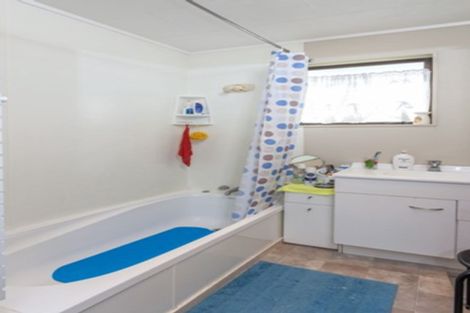 Photo of property in 100a Hilton Drive, Whangamata, 3620