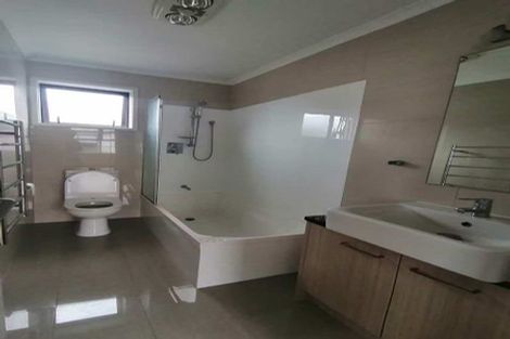 Photo of property in 6 Lane Cameron Place, Flat Bush, Auckland, 2019