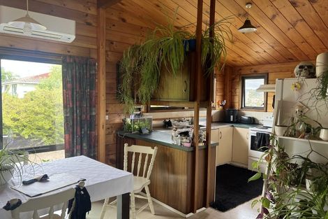 Photo of property in 11 Fitzwater Place, Henderson, Auckland, 0612