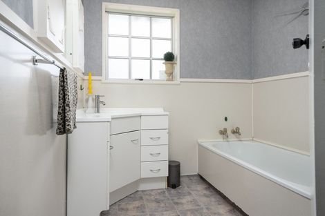 Photo of property in 76 Abergeldie Way, Cambridge, 3493