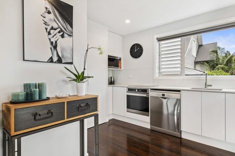 Photo of property in 1/2a Earnoch Avenue, Takapuna, Auckland, 0622