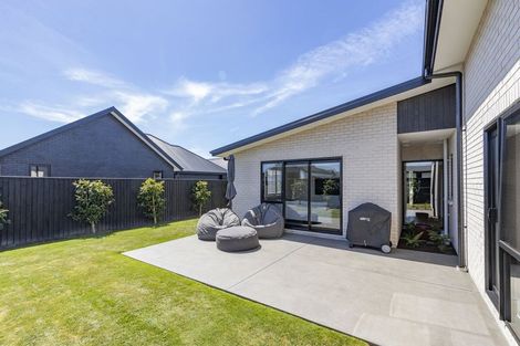 Photo of property in 17 Saint James Place, Rangiora, 7400
