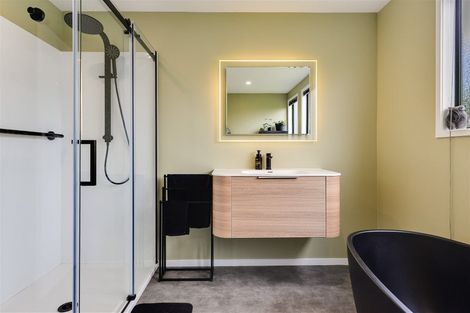 Photo of property in 6 Cemetery Road, Waiuku, 2123