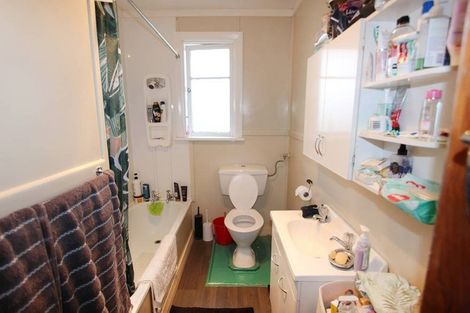 Photo of property in 121 Bay View Road, South Dunedin, Dunedin, 9012