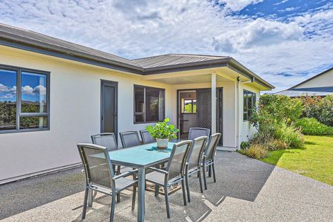 Photo of property in 14 Pinotage Drive, Greenmeadows, Napier, 4112