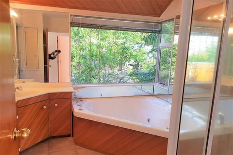 Photo of property in 1/45 Rothesay Bay Road, Rothesay Bay, Auckland, 0630