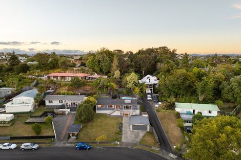 Photo of property in 24 Rothesay Place, Dinsdale, Hamilton, 3204