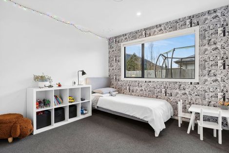 Photo of property in 5 Edna Lane, Lake Hawea, Wanaka, 9382