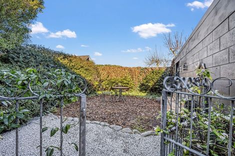 Photo of property in 6 Avoca Place, Darfield, 7510