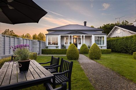 Photo of property in 155 Victoria Street, Cambridge, 3434