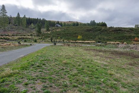 Photo of property in 21 Luge Loop, Castle Hill, 7580