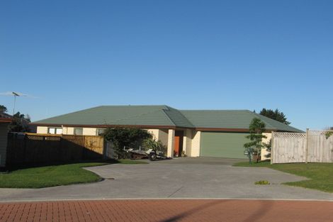 Photo of property in 12 Ashkirk Place, Wattle Downs, Auckland, 2103