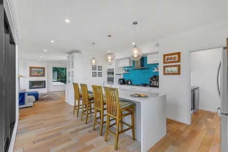 Photo of property in 8 The Track, Plimmerton, Porirua, 5026