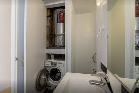 Photo of property in 4/6 Victoria Street, Ebdentown, Upper Hutt, 5018