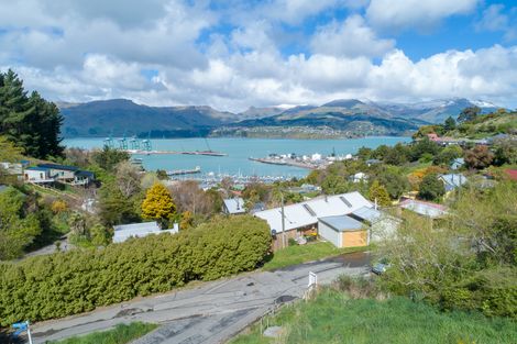 Photo of property in 18 Harmans Road, Lyttelton, 8082