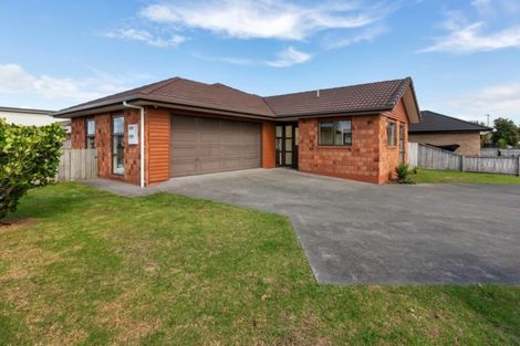 Photo of property in 1 Resolution Place, One Tree Point, 0118