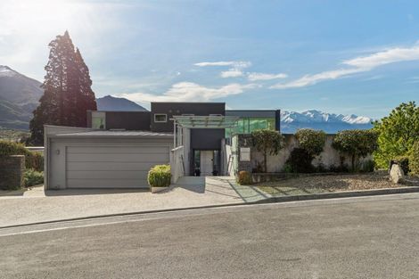 Photo of property in 3 Botting Place, Wanaka, 9305