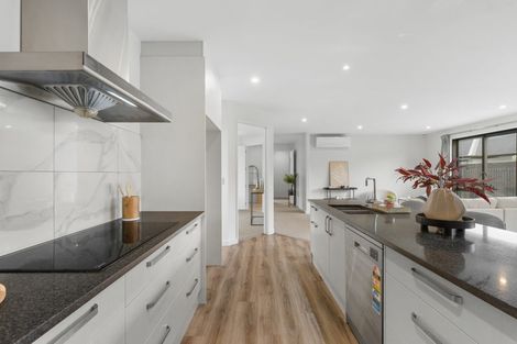 Photo of property in 11 Little Gem Road, Hornby, Christchurch, 8025