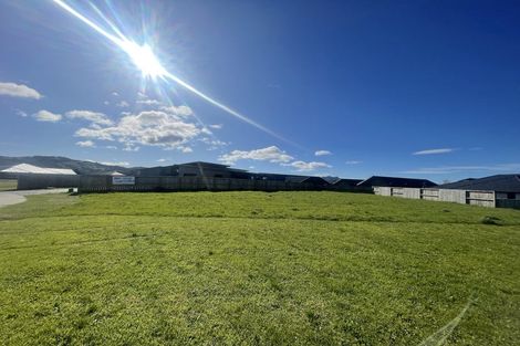 Photo of property in 8 Ronomor Place, Whitianga, 3510