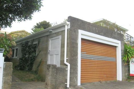Photo of property in 23 Lincoln Avenue, Tawa, Wellington, 5028