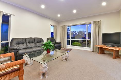 Photo of property in 16 Bartlett Drive, Silverdale, 0932