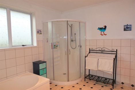 Photo of property in 70 Halstead Road, Pleasant Point, 7903