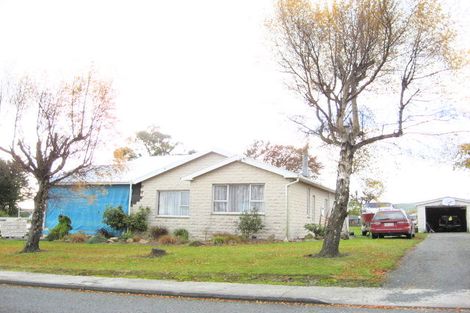 Photo of property in 17 Saint Albans Street, Kaitangata, 9210