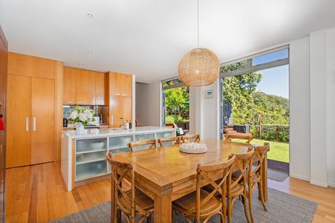 Photo of property in 18 Pine Grove, Tairua, 3508