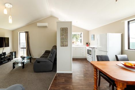 Photo of property in 6 Mercury Street, Milson, Palmerston North, 4414
