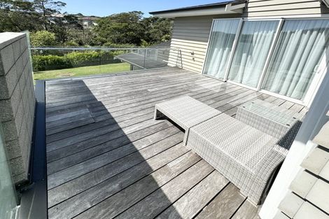 Photo of property in 8 Mural Place, Greenhithe, Auckland, 0632