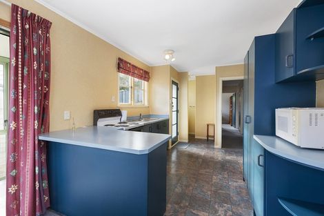 Photo of property in 74 Arahura Crescent, Waitangirua, Porirua, 5024