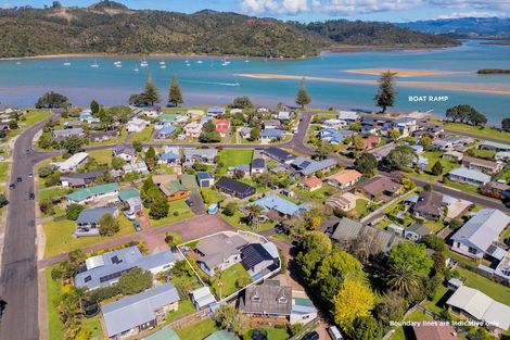 Photo of property in 8 Laura Place, Whitianga, 3510