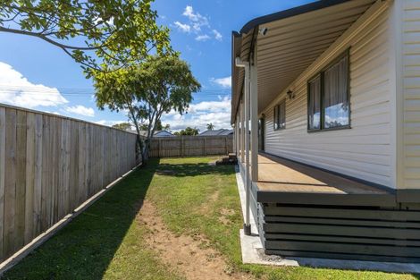 Photo of property in 16a Maire Street, Inglewood, 4330
