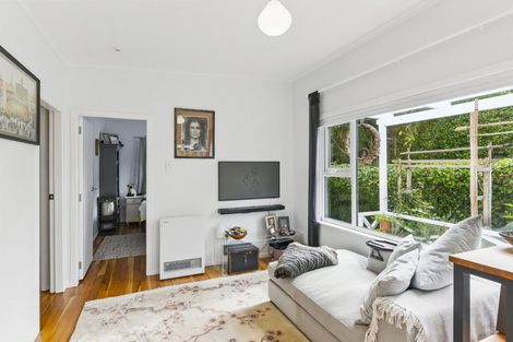 Photo of property in 1/52 Matatua Road, Raumati Beach, Paraparaumu, 5032