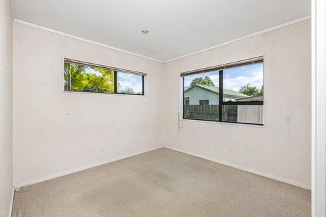 Photo of property in 19 Sturges Road, Henderson, Auckland, 0612
