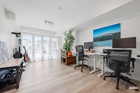 Photo of property in 92b Dowse Drive, Maungaraki, Lower Hutt, 5010