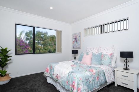 Photo of property in 3 Parani Court, Te Atatu Peninsula, Auckland, 0610