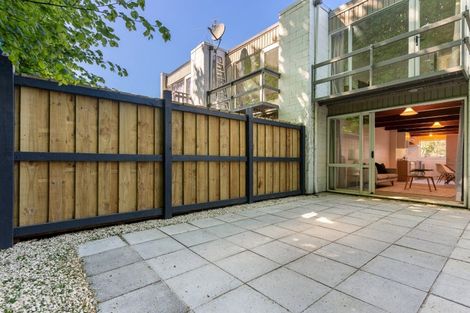 Photo of property in 2/140 Waimairi Road, Ilam, Christchurch, 8041