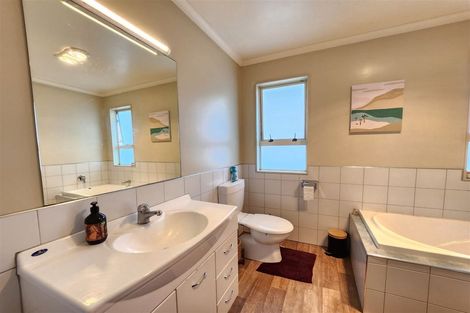 Photo of property in 24b Bathgate Street, Johnsonville, Wellington, 6037