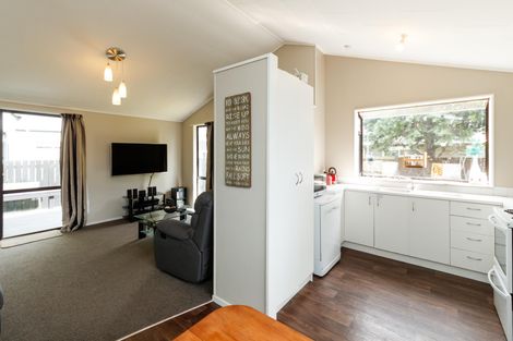 Photo of property in 6 Mercury Street, Milson, Palmerston North, 4414