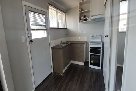 Photo of property in 2 Tiki Street, Castlecliff, Whanganui, 4501