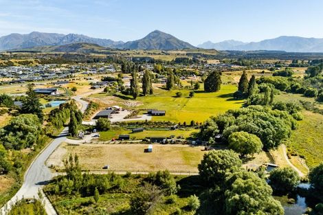 Photo of property in 43 Monteith Road, Albert Town, Wanaka, 9382