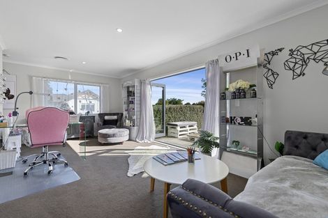 Photo of property in 6 Mountain View Road, Te Aroha, 3320