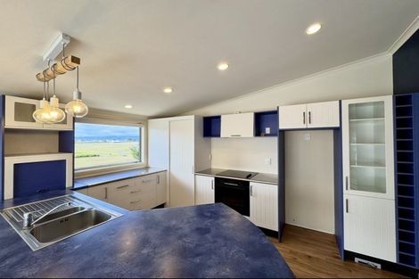 Photo of property in 50a Signal Street, Foxton Beach, Foxton, 4815