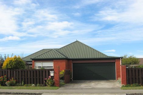 Photo of property in 136 Racecourse Road, Sockburn, Christchurch, 8042