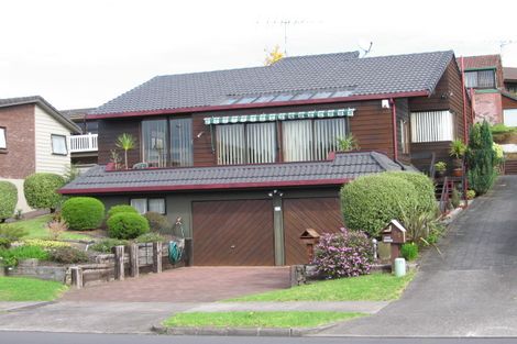 Photo of property in 2/27 Sunderlands Road, Half Moon Bay, Auckland, 2012